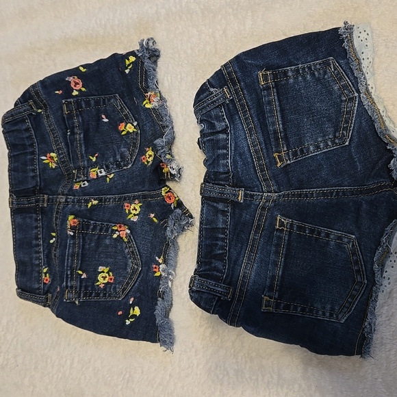 Set Of 2 - 4t Cat & Jack Denim Shorts - Picture 2 of 2